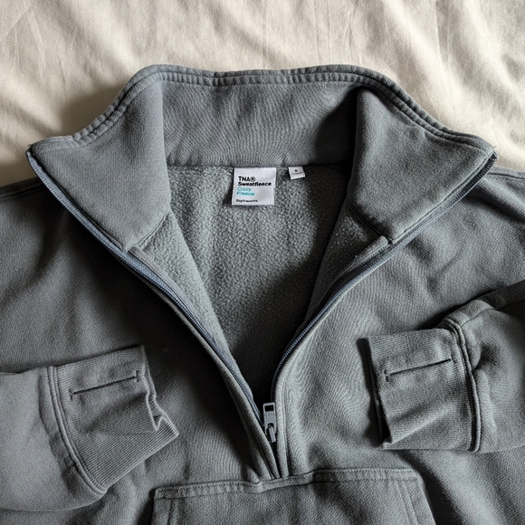 Aritzia cozy fleece quarter zip - Picture 2 of 2